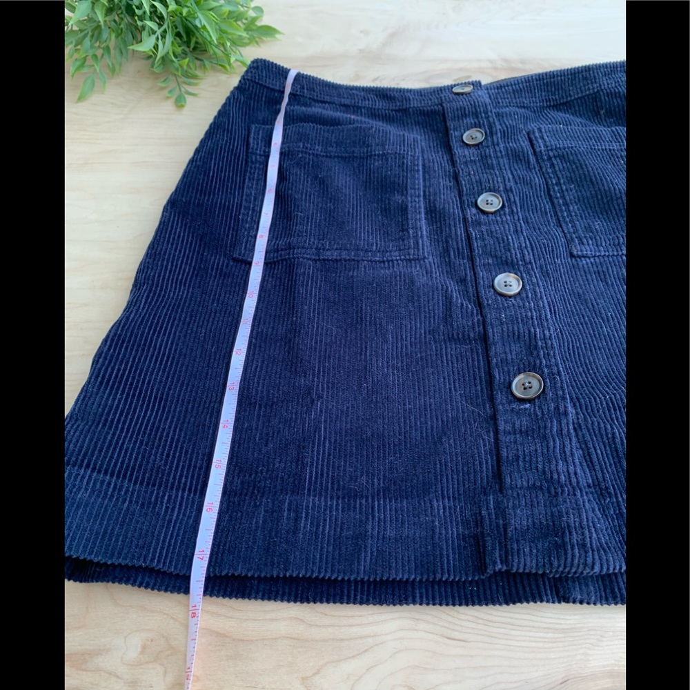 Gap mini velvet button skirt - Picture 5 of 6